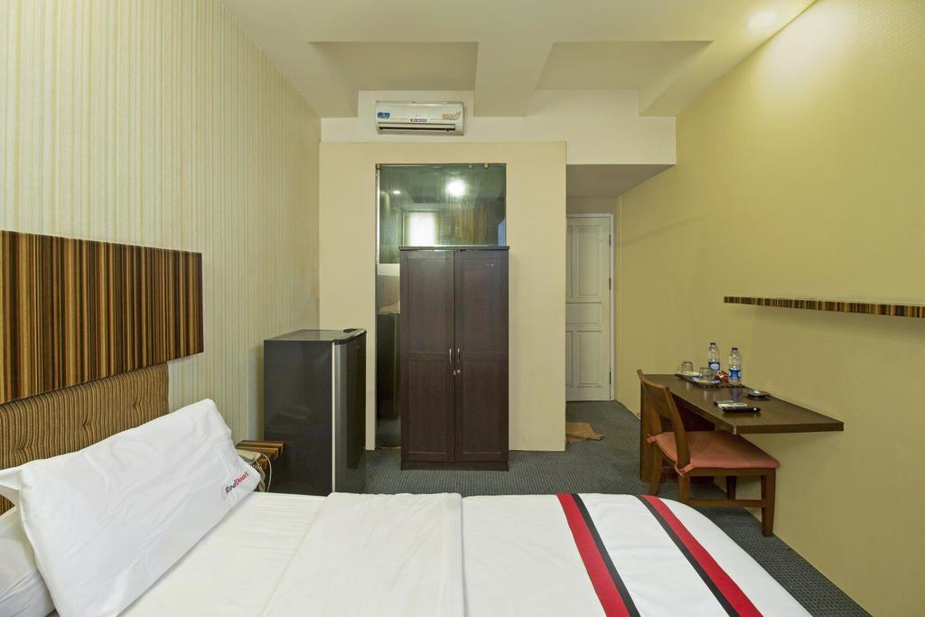 Reddoorz @ Mangga Besar 4 Guest house 2*